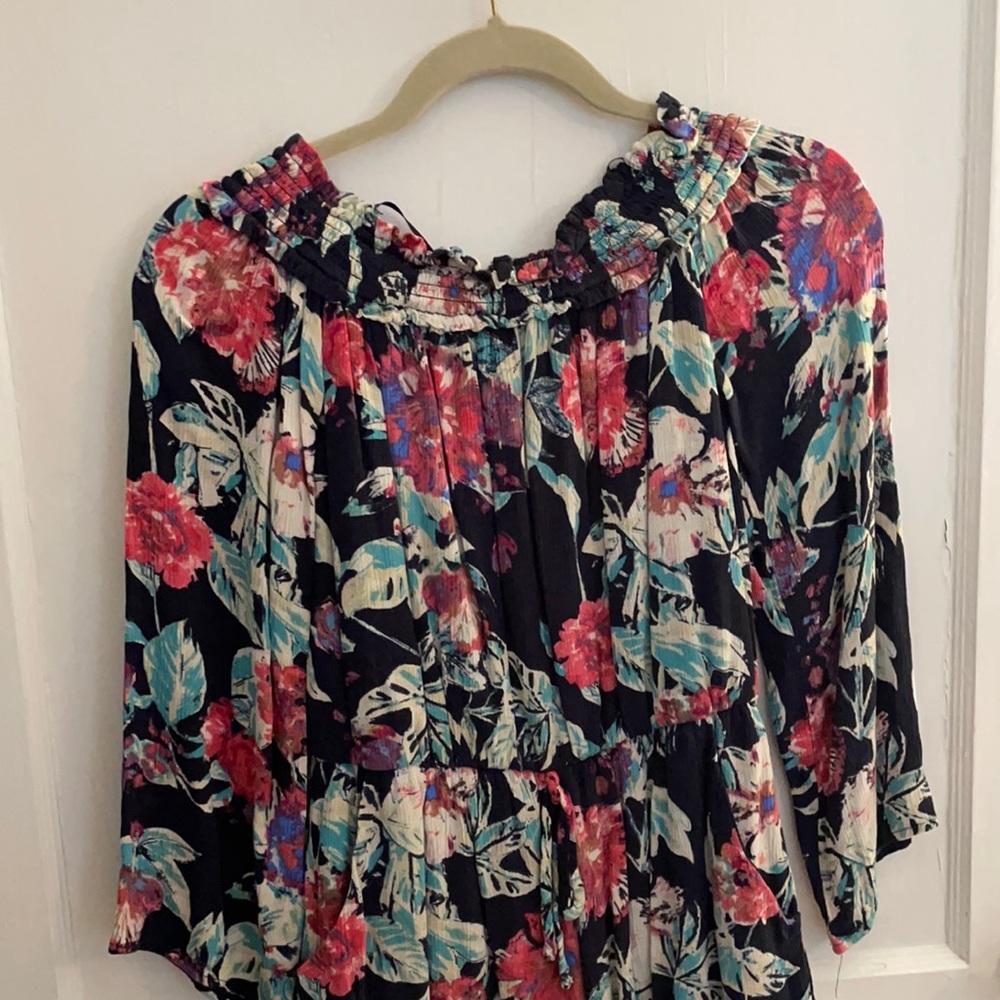Flower Patterned Romper - Picture 3 of 4